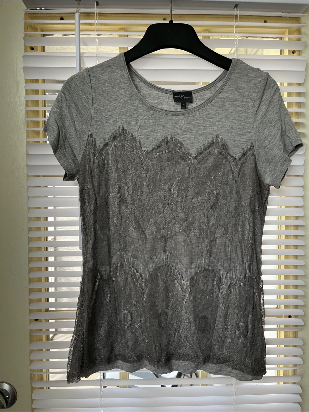 Market & Spruce Gray Short Sleeve Lace Front Tee